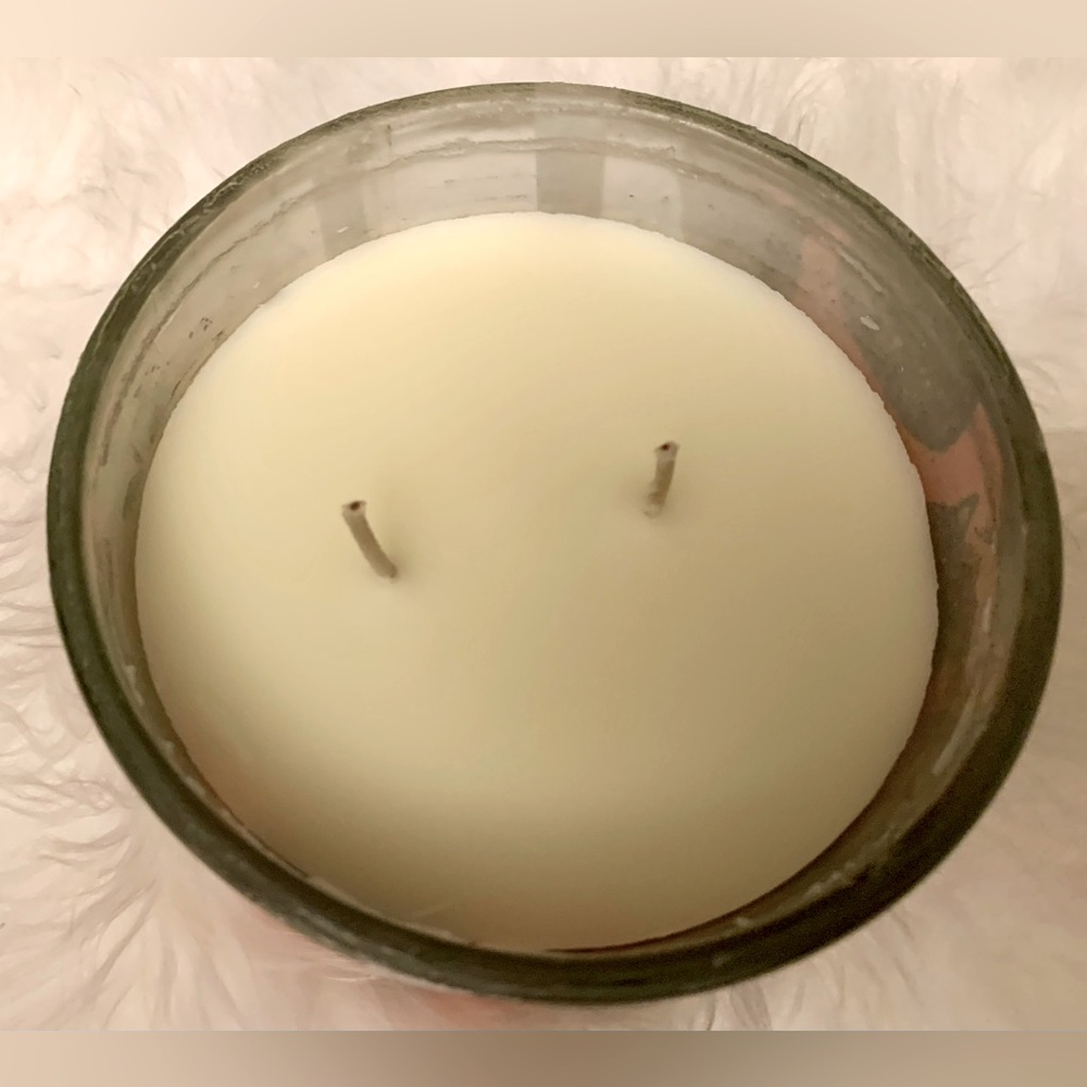 Cat Candle Pet Odor Neutralizer - Picture 2 of 2